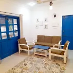Stylish 2Bhk Poolside Retreat With Ac -Luxury