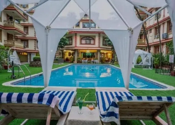 Stylish 2Bhk Poolside Retreat With Ac -Luxury
