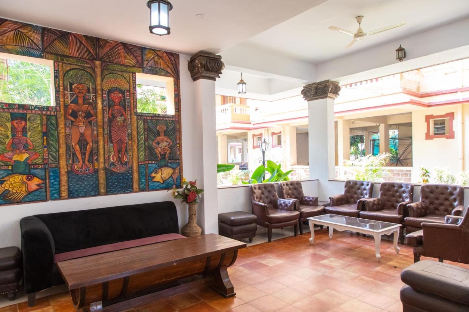 Stylish 2bhk Poolside Retreat With Ac -luxury * Candolim
