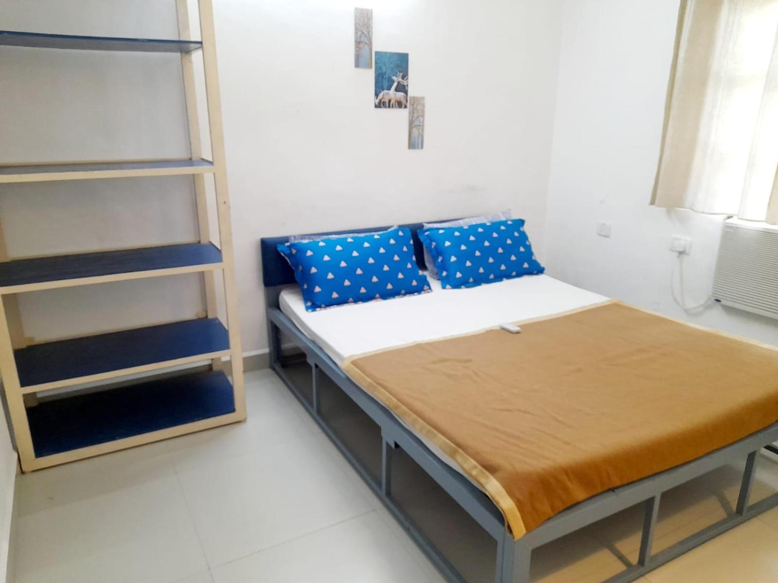 Apartment Stylish 2bhk Poolside Retreat With Ac -luxury Candolim